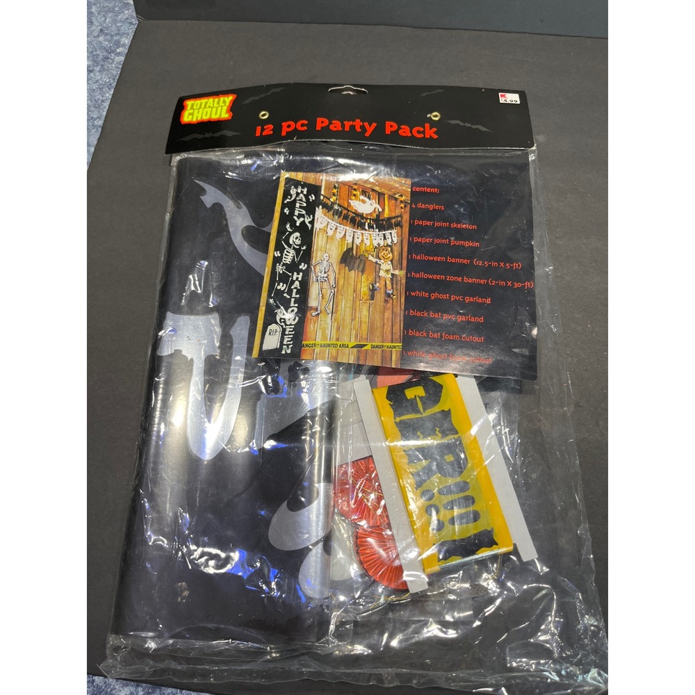 Totally Ghoul 12 pc Halloween Party Pack Decorations Banners Garlands Vintage